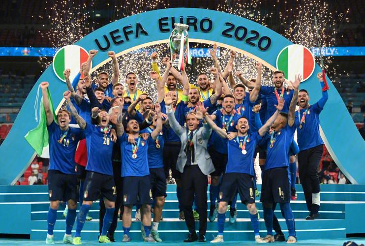 意大利欧洲杯小孩唱歌（意大利欧洲杯名单年龄）